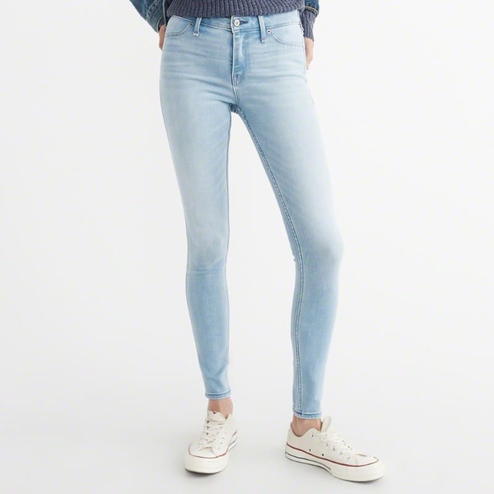 High waisted light wash skinny jeans